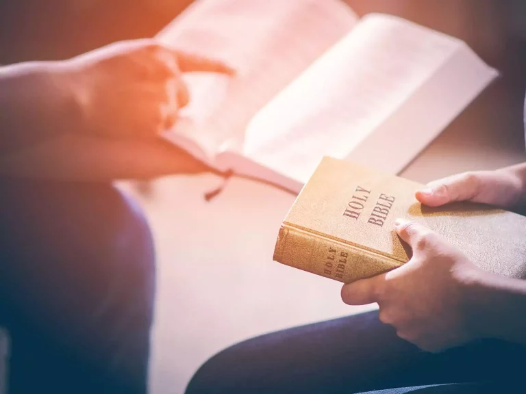 Kā pastāvīgi dzīvot apzinātā Dieva klātbūtnē?